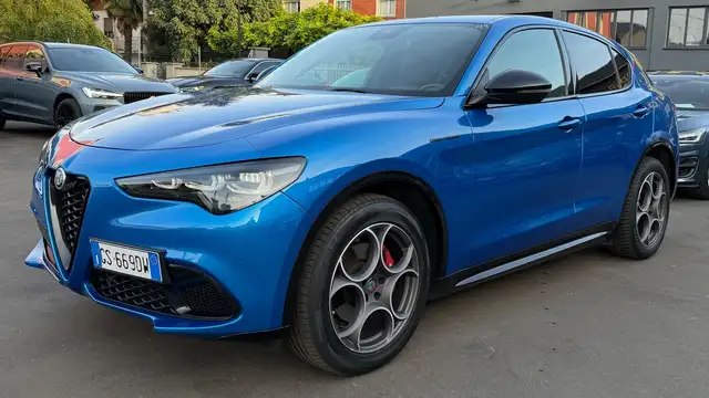 Alfa Romeo Stelvio view 3