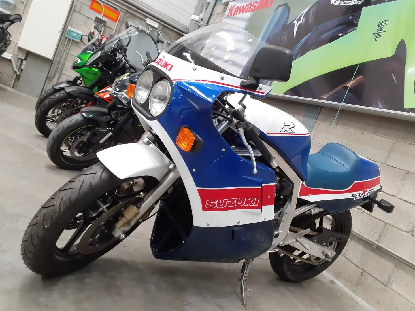 Suzuki GSX-R 750 LIMITED EDITION 1986 plava - 1