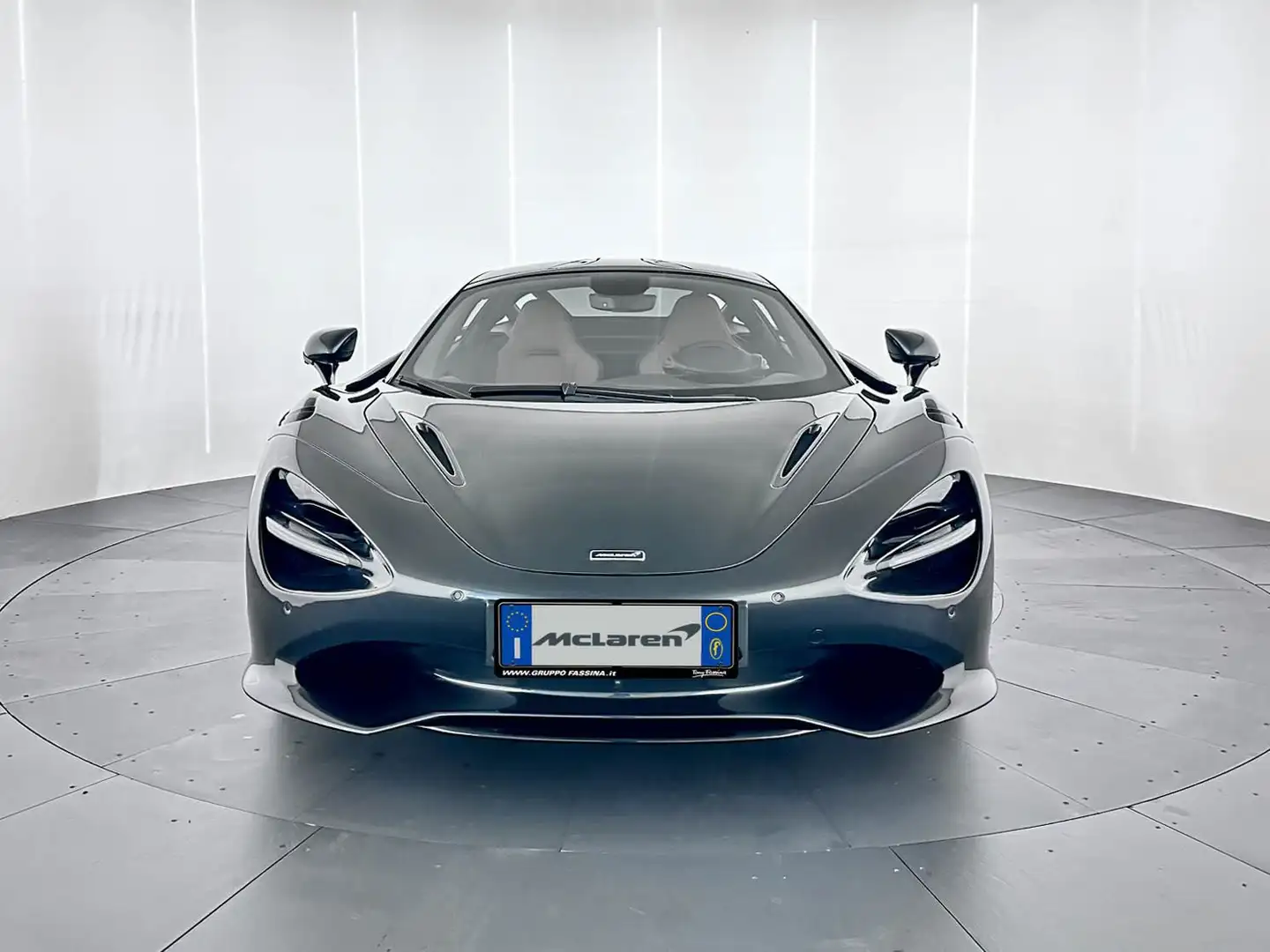 McLaren 750S Coupe - McLaren Milano Gris - 2