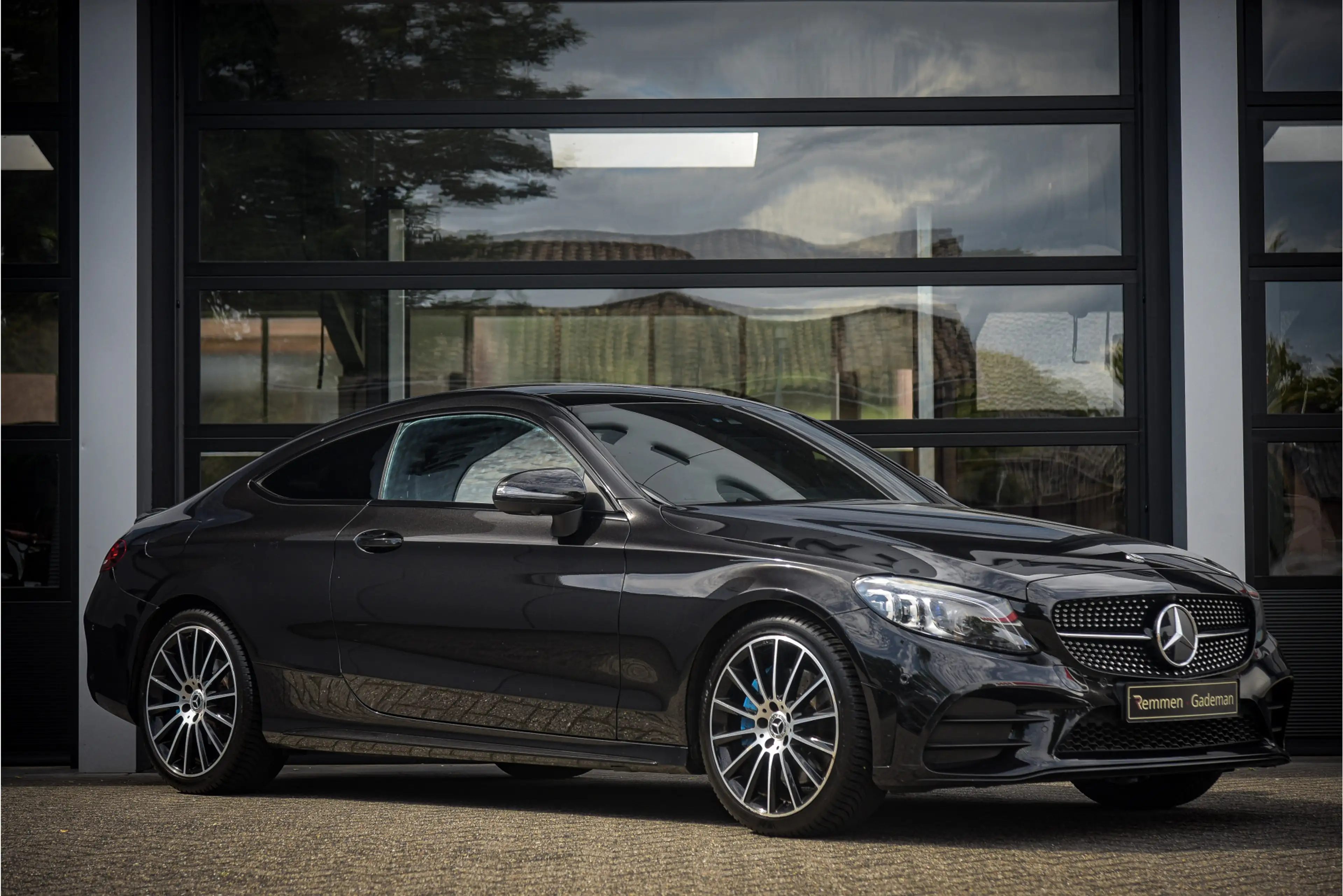 Mercedes-Benz C 300 Coupé AMG Line * Premium Plus Pack
