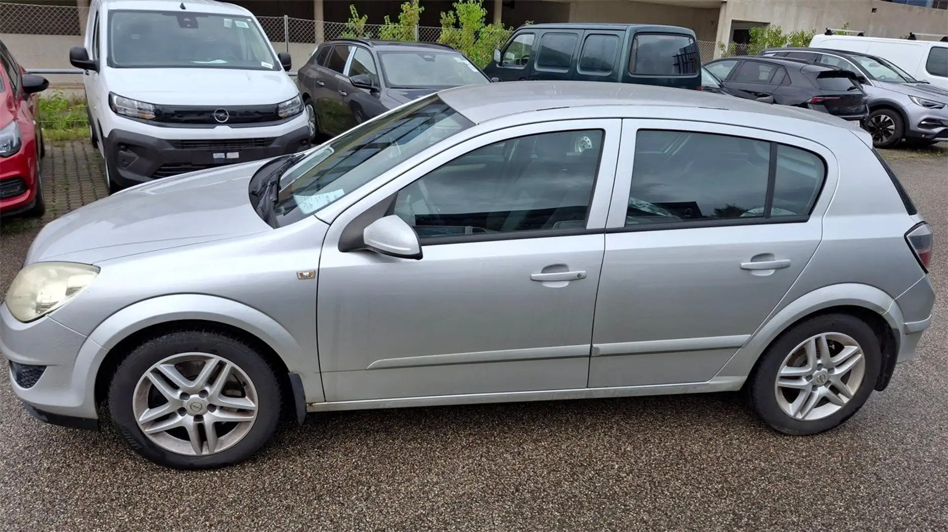 Opel Astra 1,9 Style CDTI Silber - 2