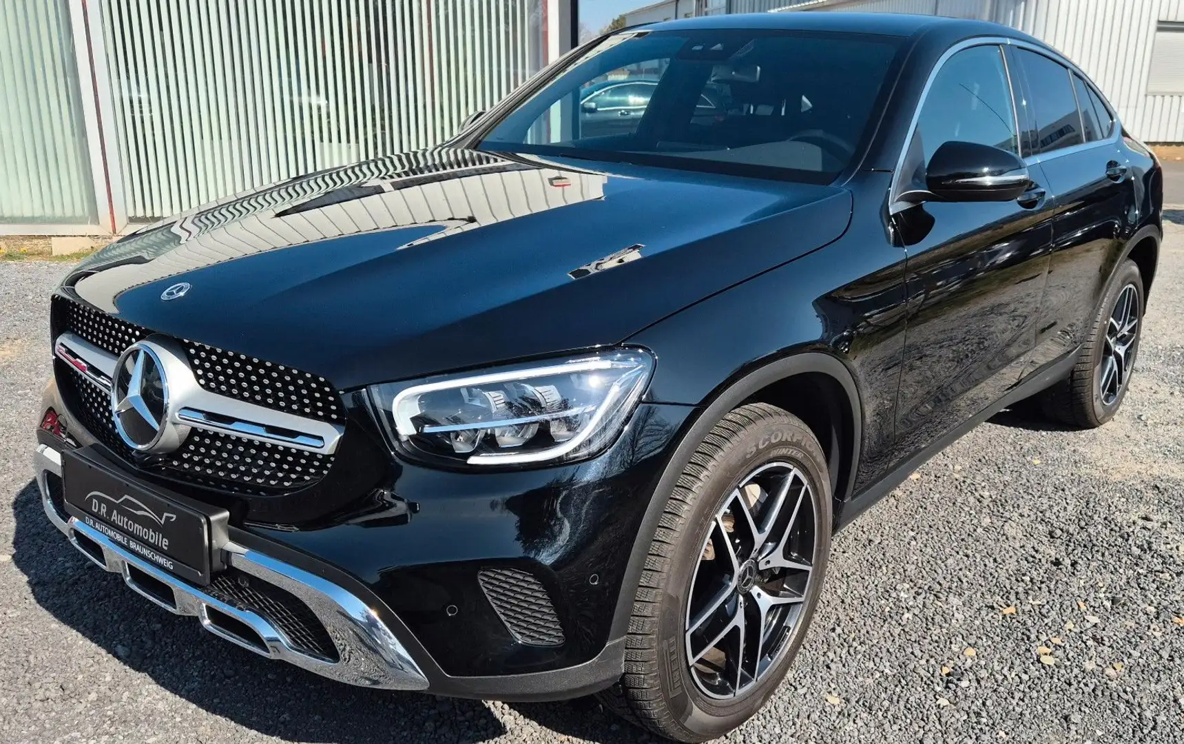 Mercedes-Benz GLC 300 Leder Tempomat LED App CAM Noir - 1