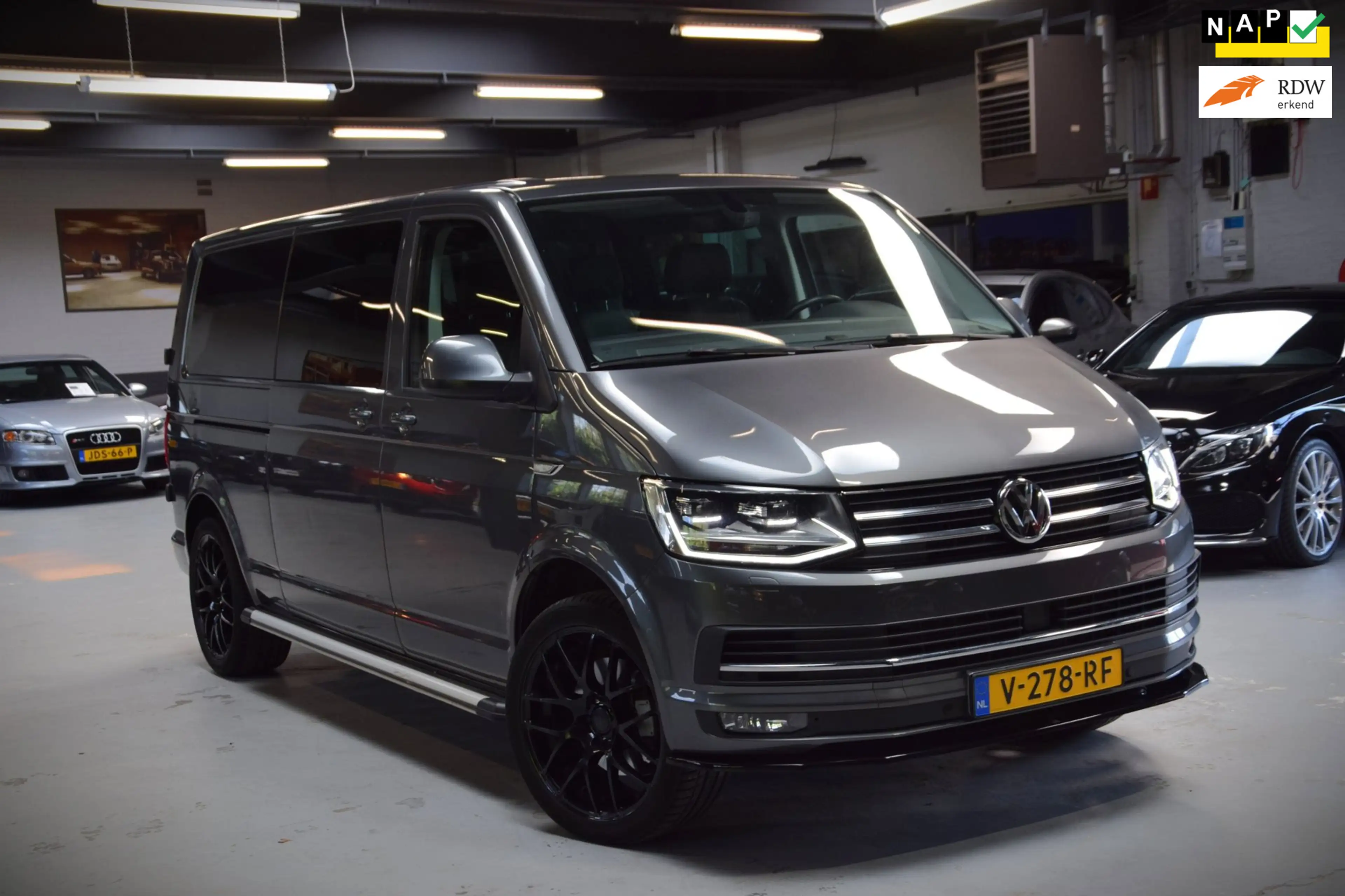 Volkswagen Transporter 2.0 TDI L2H1 DC Highline Navi|Leder|ACC|1e Eig|2x