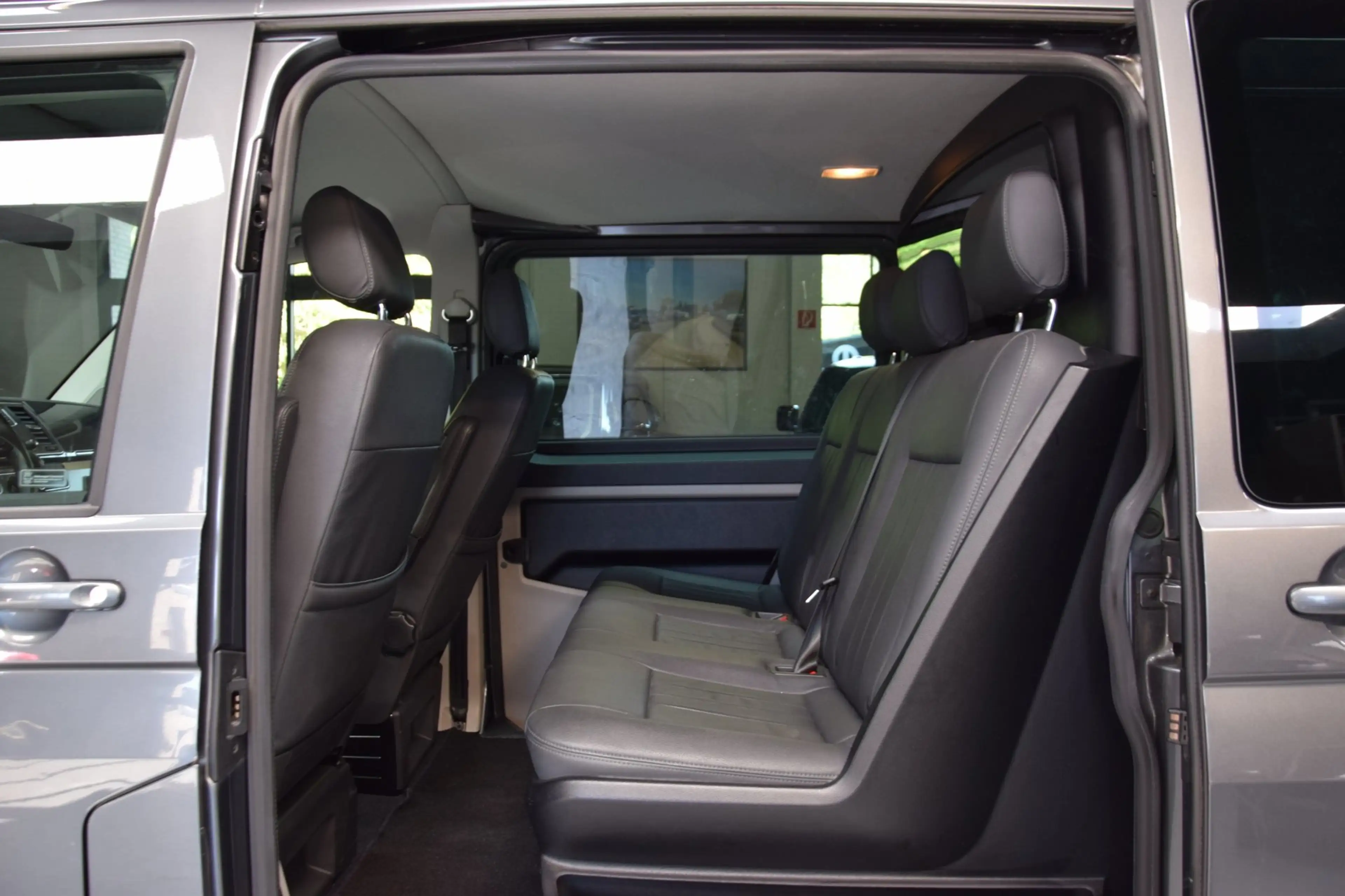 Volkswagen Transporter 2.0 TDI L2H1 DC Highline Navi|Leder|ACC|1e Eig|2x — photo 7