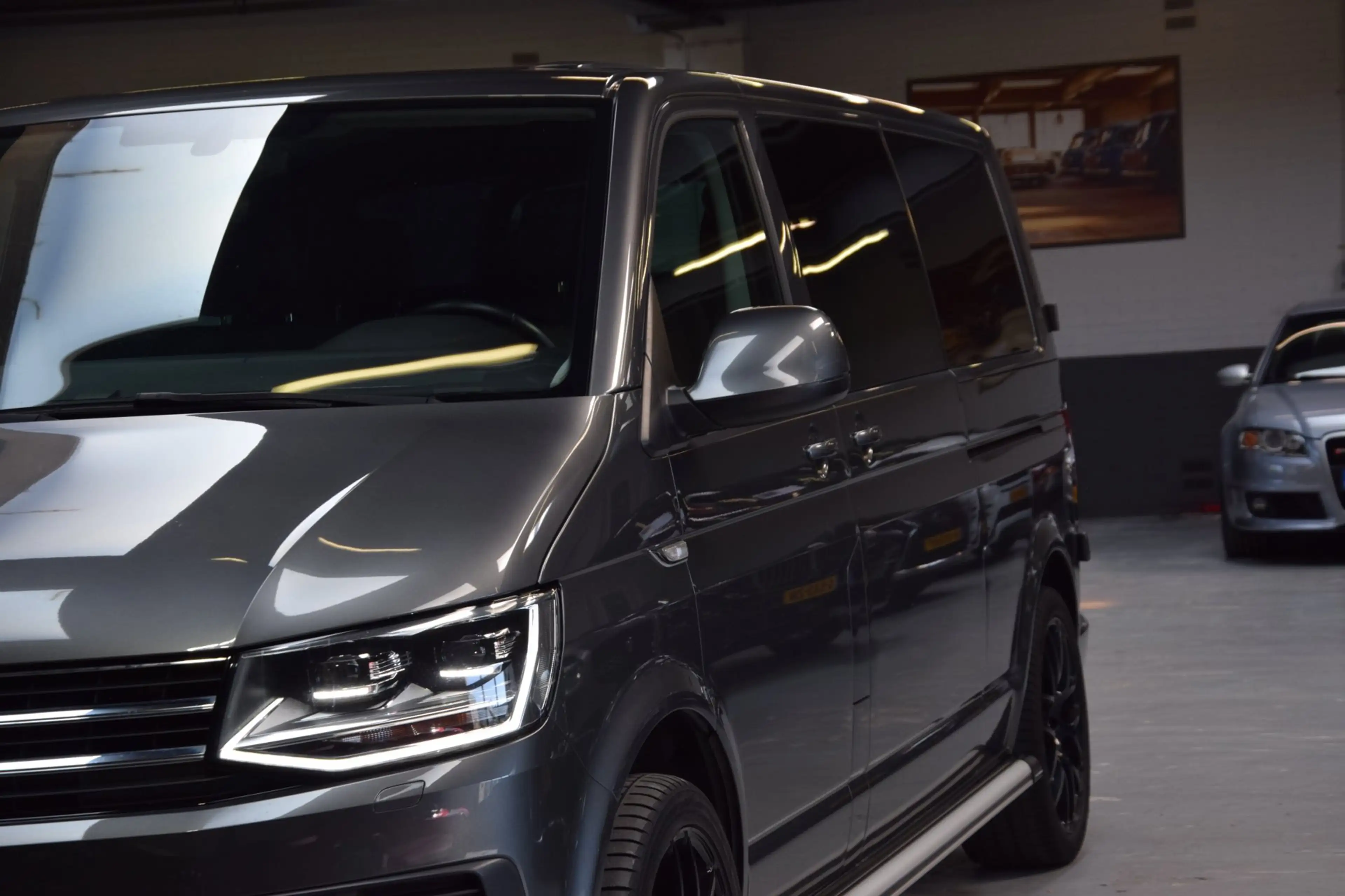 Volkswagen Transporter 2.0 TDI L2H1 DC Highline Navi|Leder|ACC|1e Eig|2x — photo 11