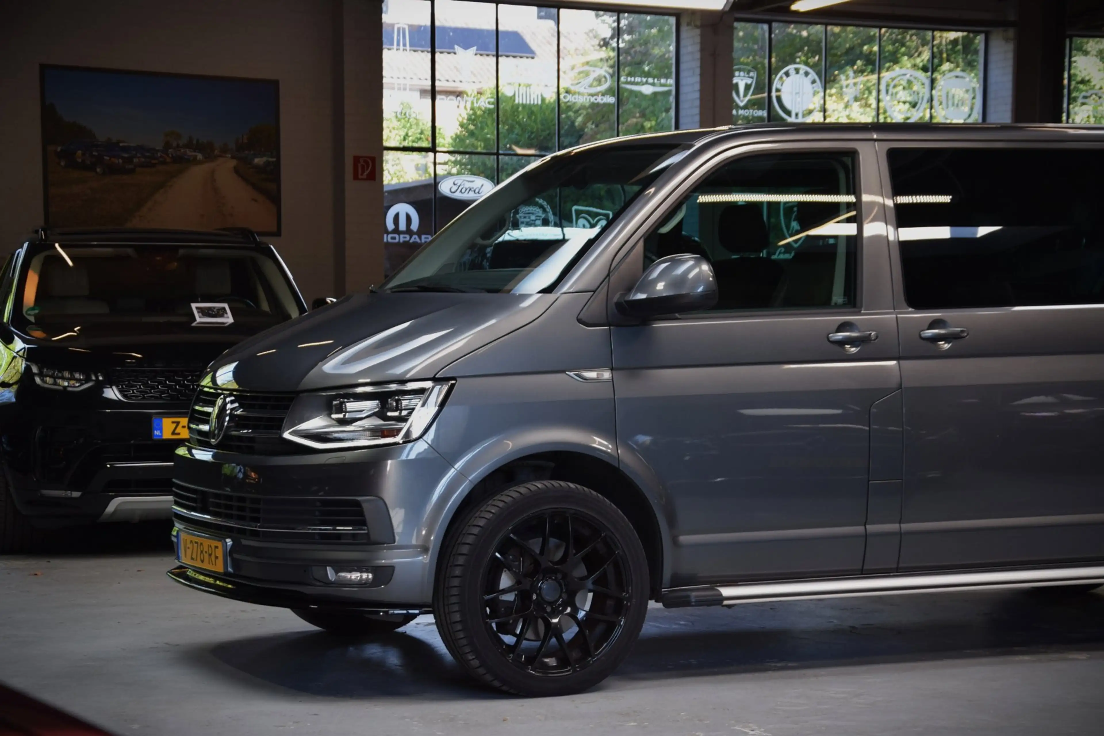 Volkswagen Transporter 2.0 TDI L2H1 DC Highline Navi|Leder|ACC|1e Eig|2x — photo 8