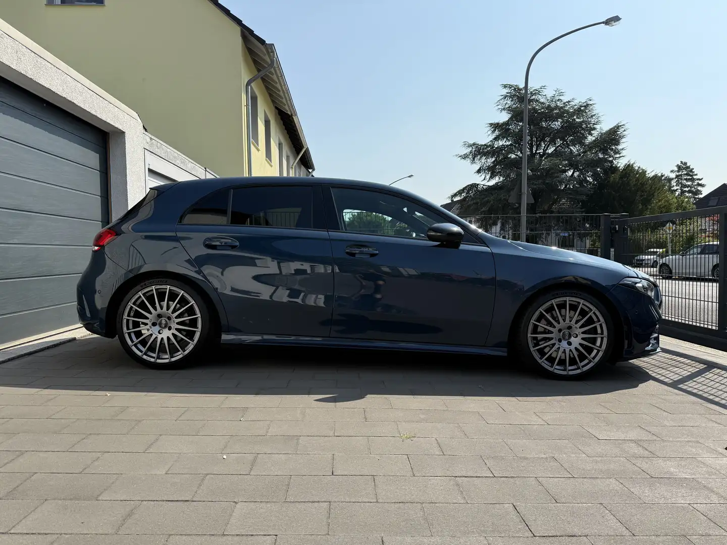 Mercedes-Benz A 250 A 250 4Matic (177.047) Blau - 1