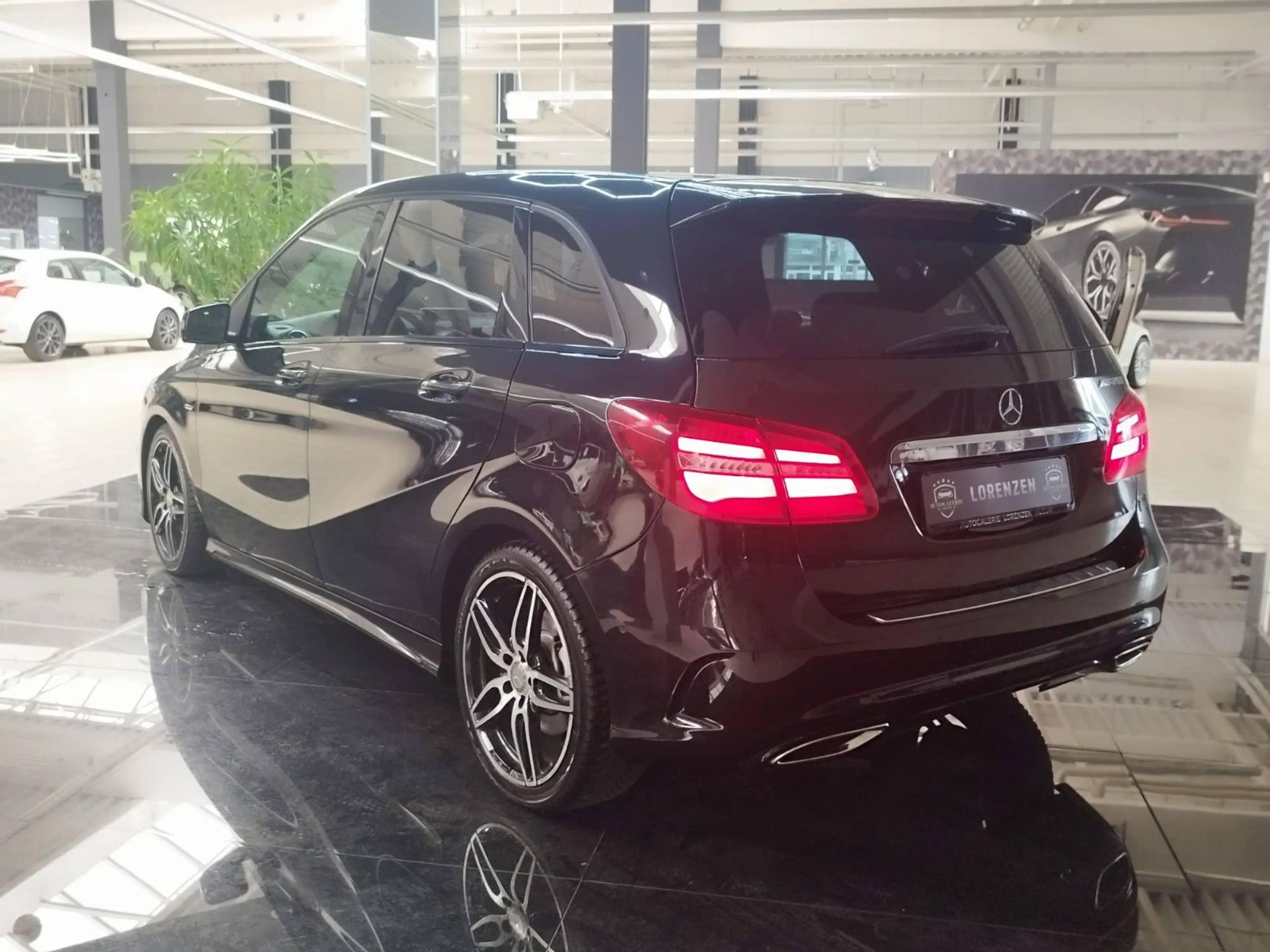 Mercedes-Benz B 220 B AMG.LINE — photo 6