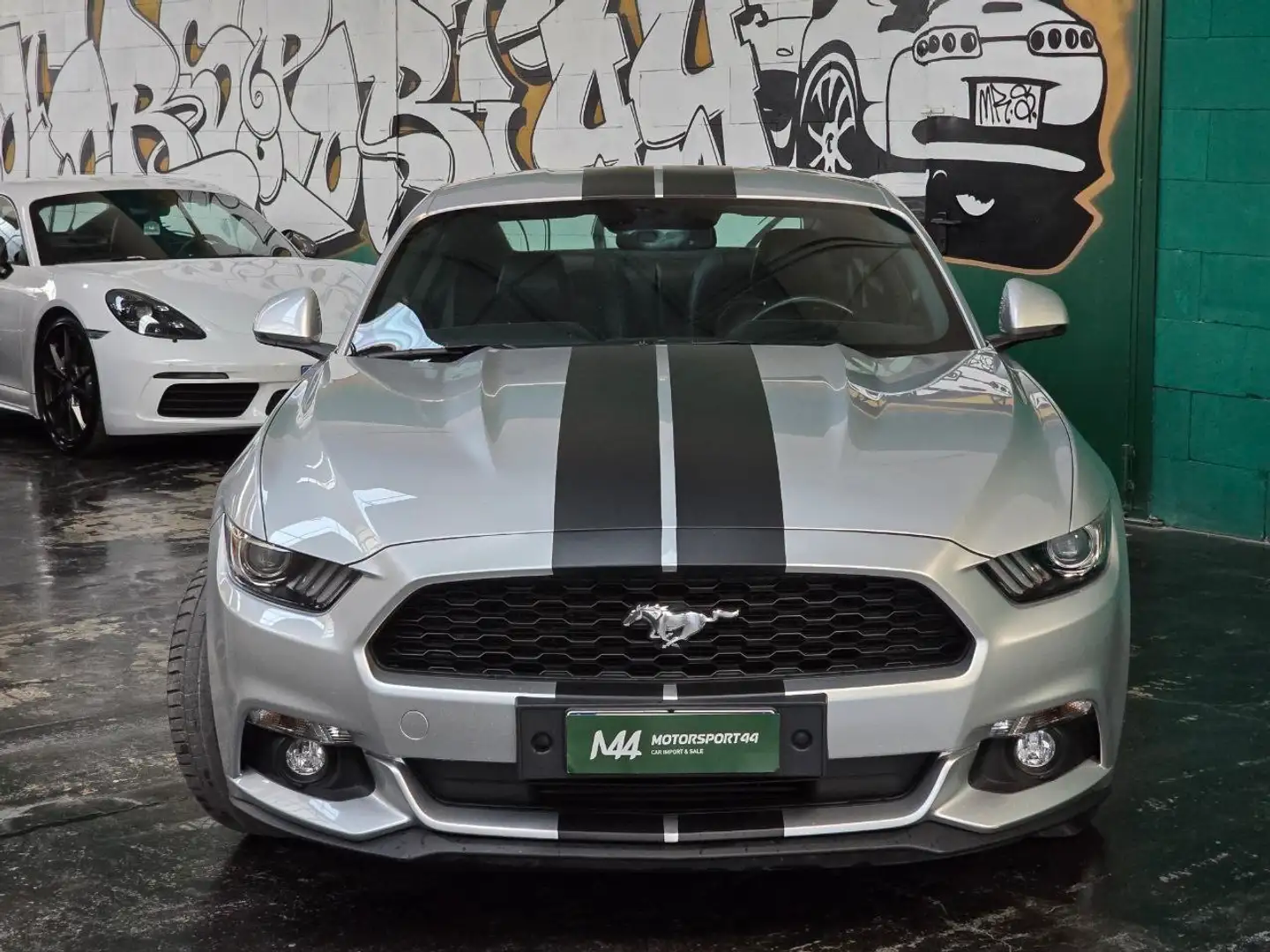 Ford Mustang Mustang VI 2015 Fastback 2.3 ecoboost 317cv Grau - 2