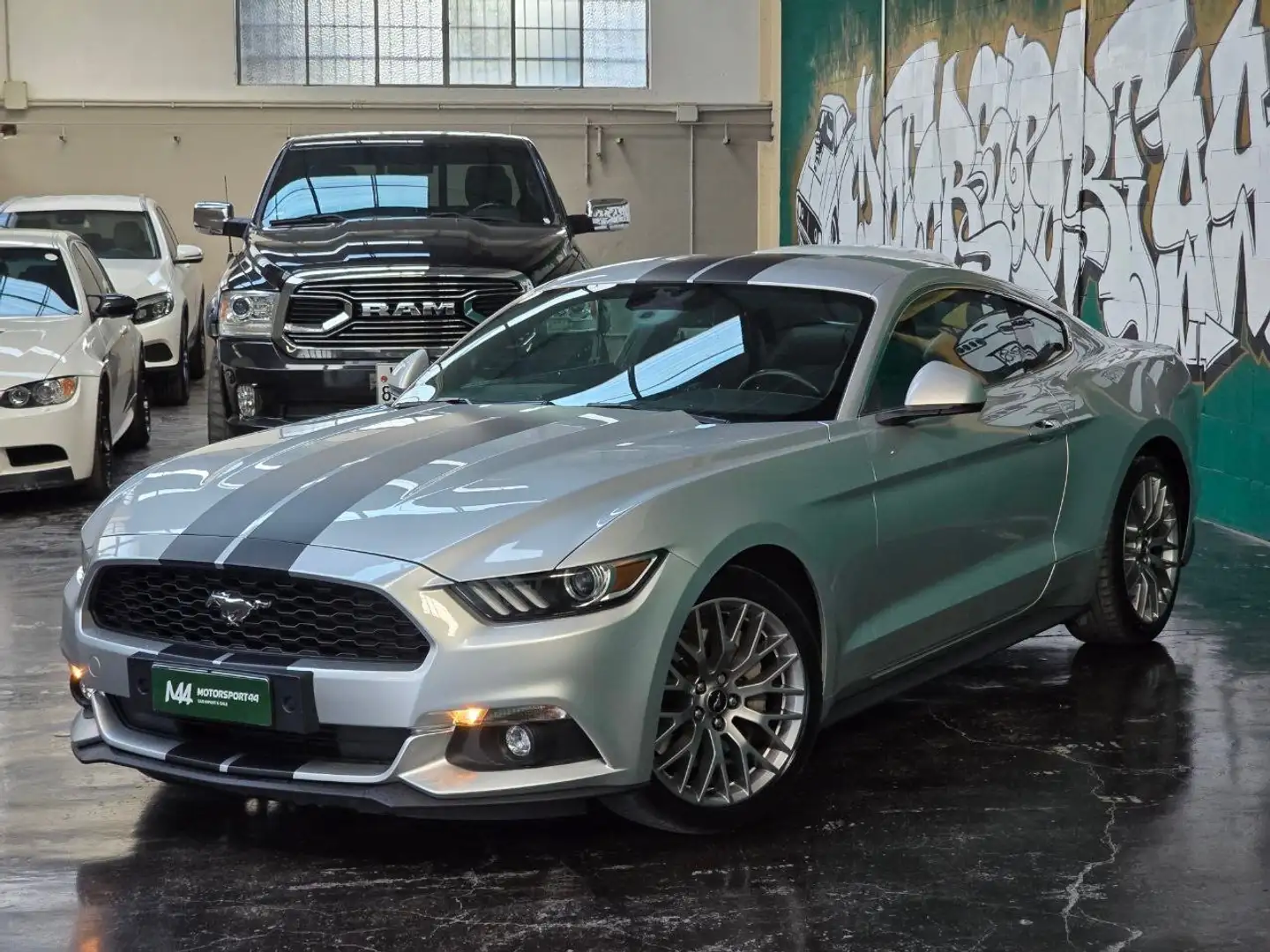 Ford Mustang Mustang VI 2015 Fastback 2.3 ecoboost 317cv Grau - 1