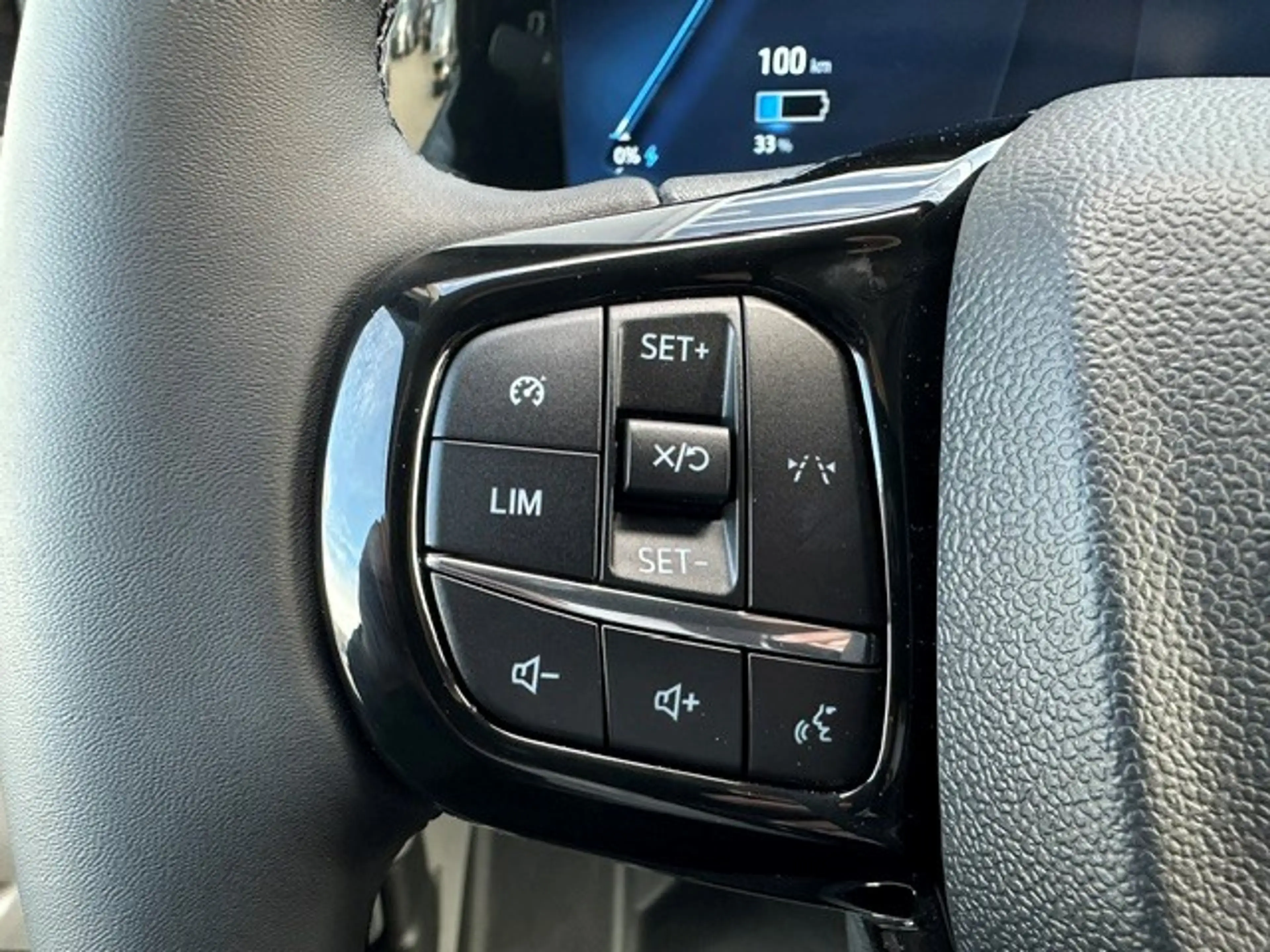 Ford E-Transit Cust. 340 L2H1 Custom Sport 4WD 71 kWh  285pk/Aga — photo 6