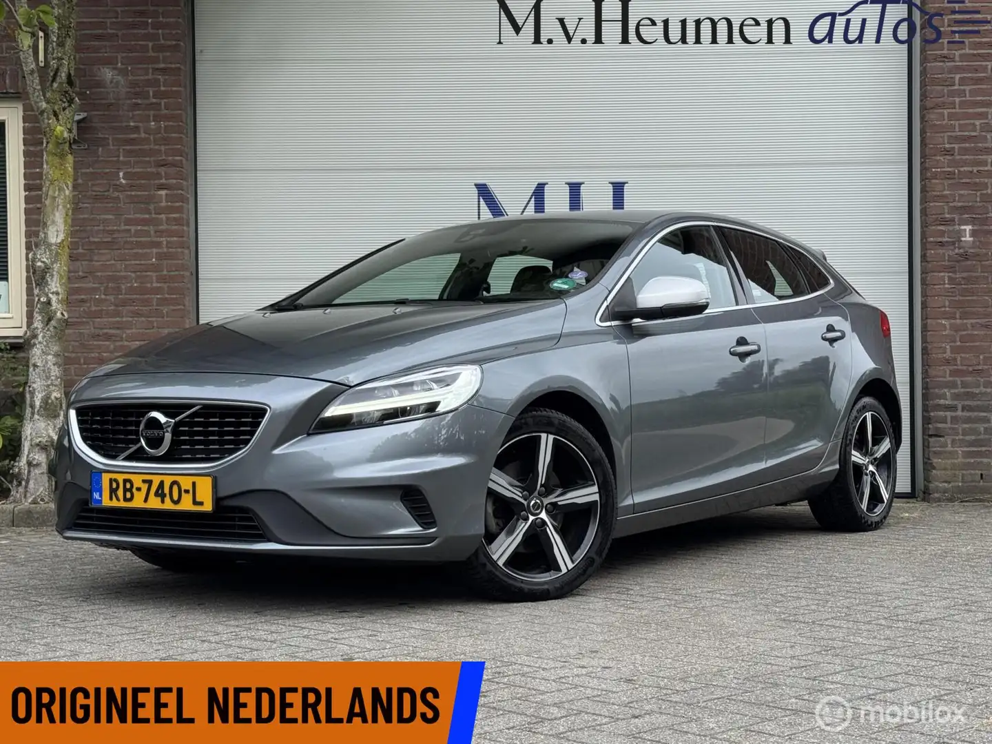 Volvo V40 2.0 T4 190PK R-Design Org. NED. Alcantara Grau - 1