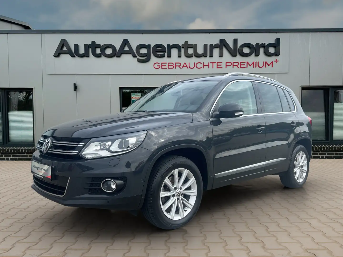 Volkswagen Tiguan 2.0 TDI Sport & Style XENON+KAMERA+NAVI Gris - 1