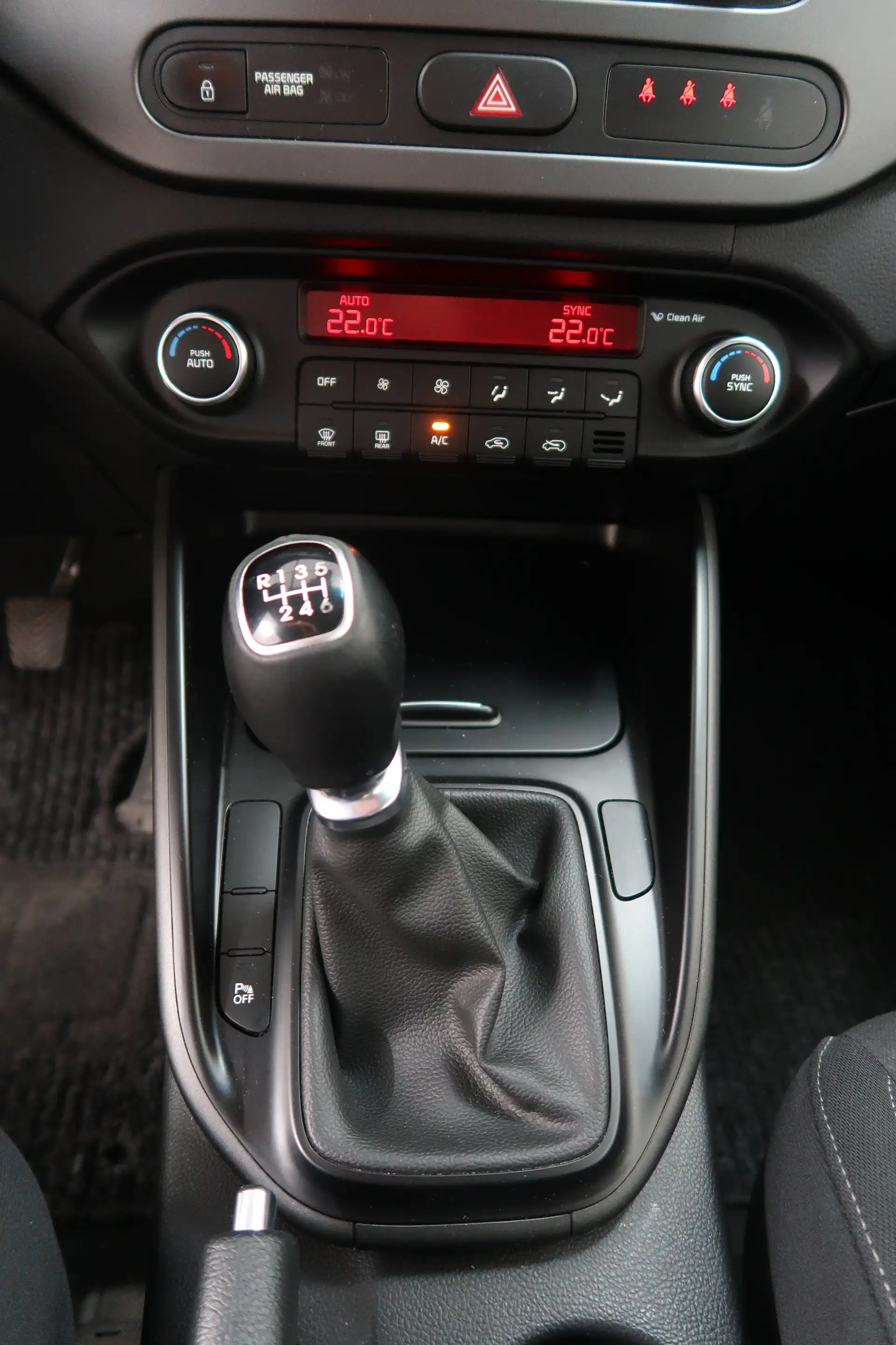 Kia Carens Ausstattung-"Silber" — photo 14