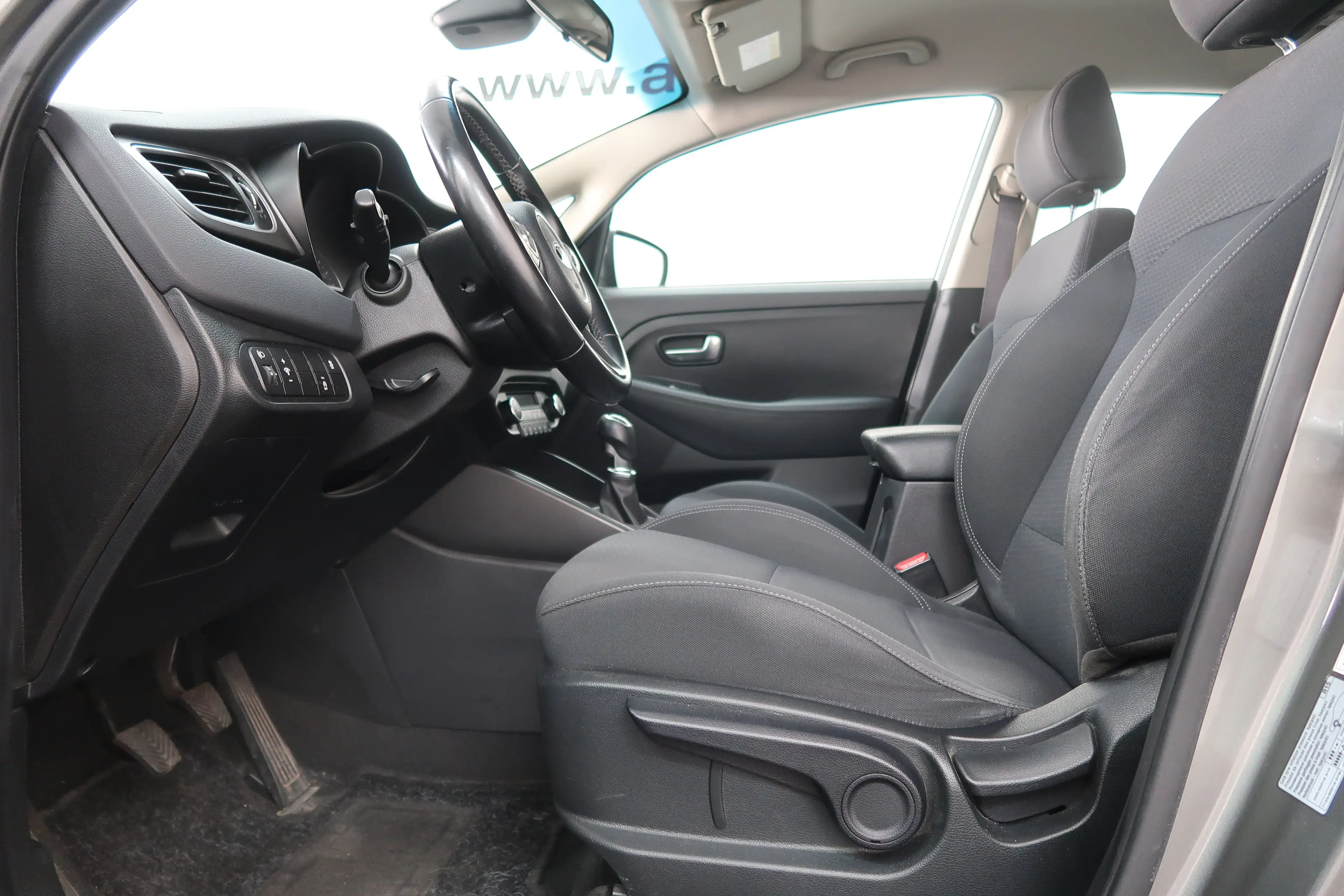 Kia Carens Ausstattung-"Silber" — photo 7