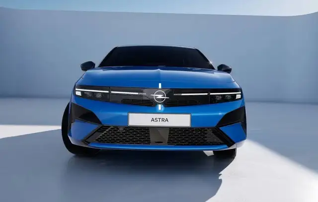 Opel Astra view 6