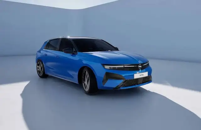 Opel Astra view 3