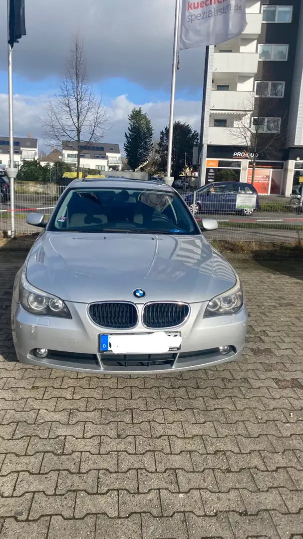 BMW 520 520i E60 Scheckheft gepflegt Argent - 1