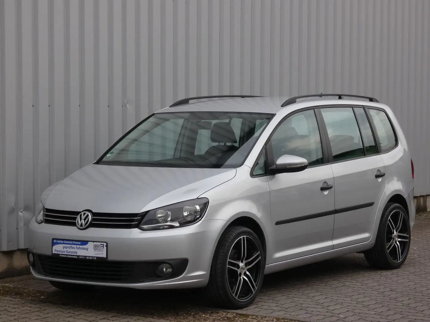 Volkswagen Touran Trendline-Klima-Navi-AHK-PDC-18 Zoll Alu Silber - 2