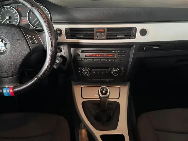 BMW 3 Series view 7
