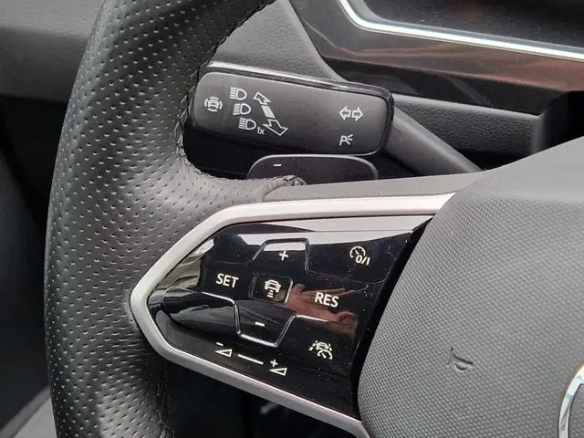 Volkswagen Tiguan view 11