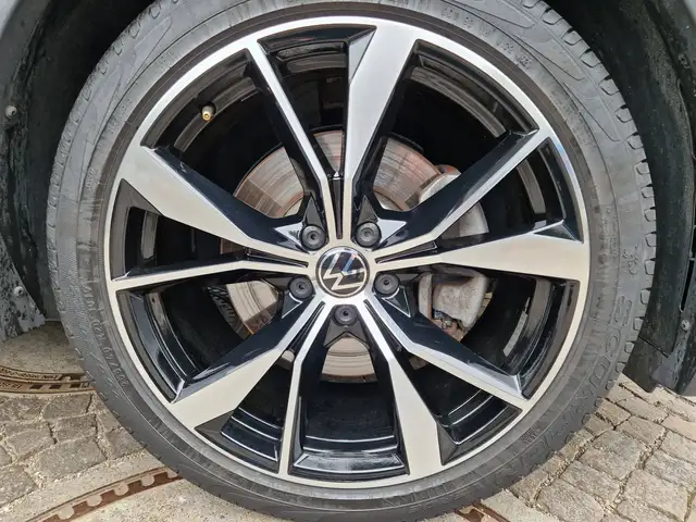 Volkswagen Tiguan view 7