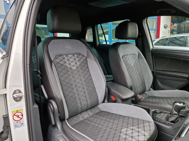 Volkswagen Tiguan view 9