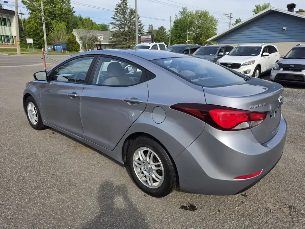 Hyundai ELANTRA снимка Hyundai ELANTRA