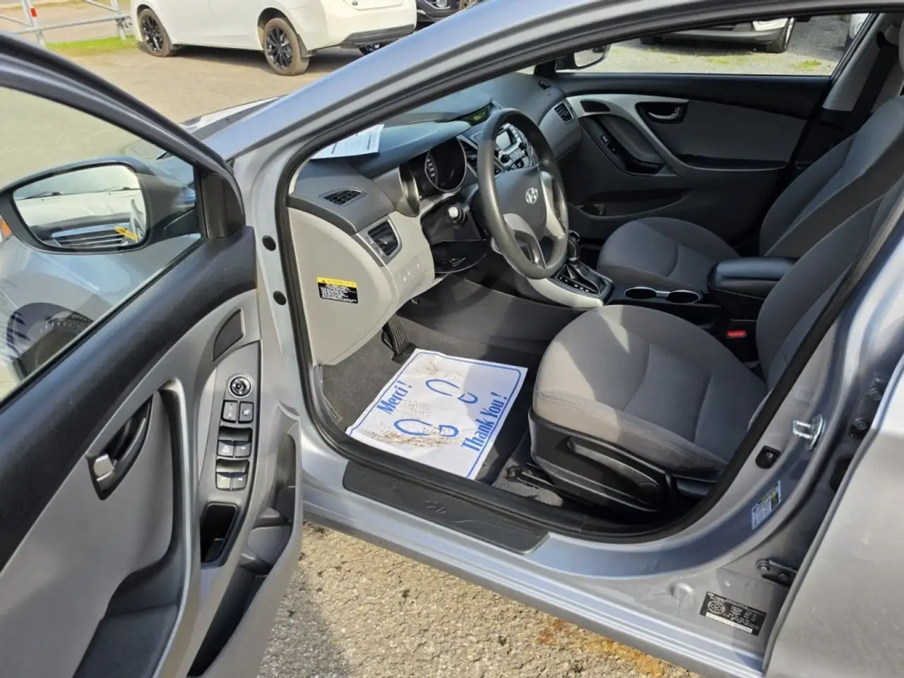 Hyundai ELANTRA снимка Hyundai ELANTRA