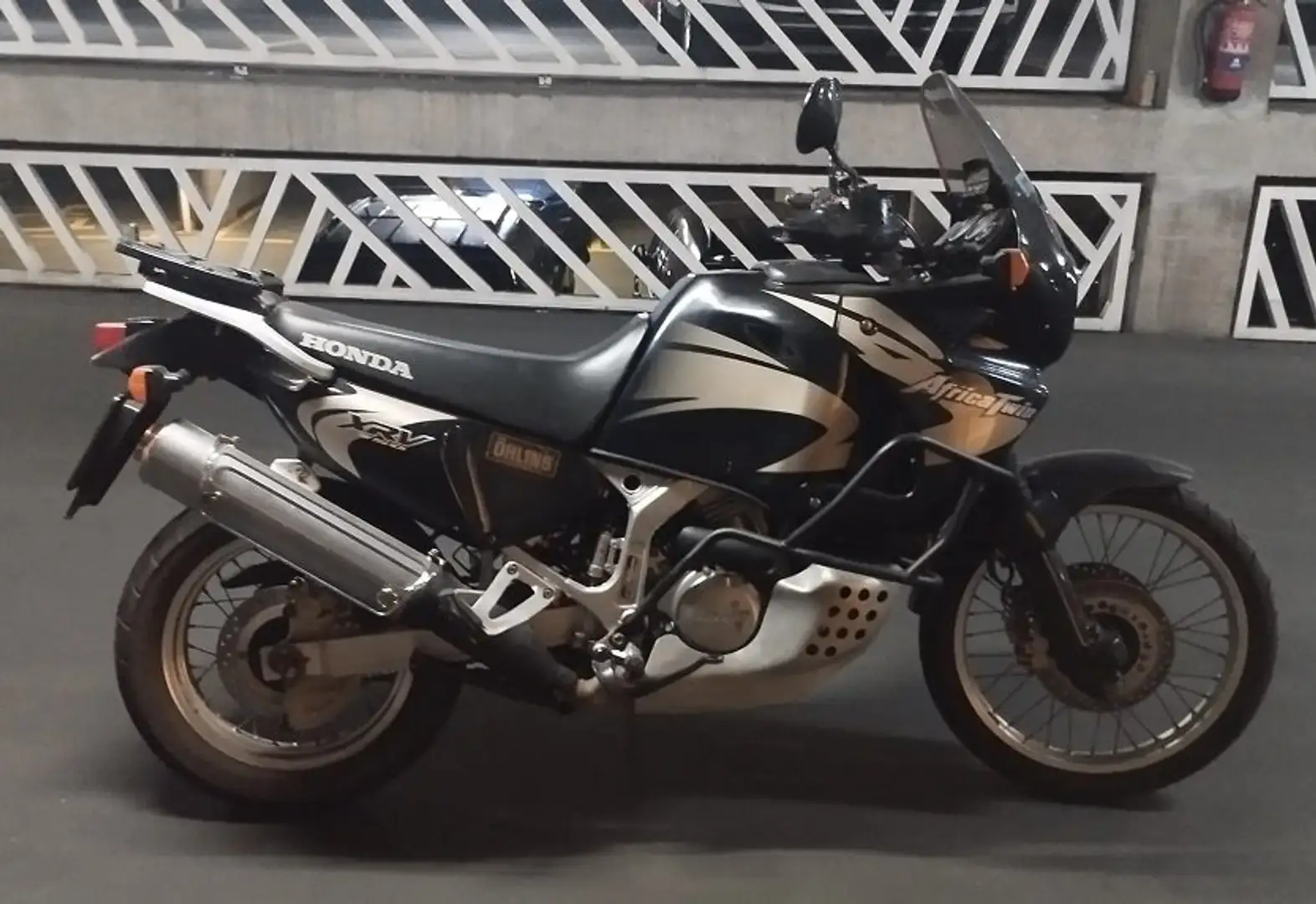 Honda XRV 750 Africa Twin 750 año 2001 Negro - 1