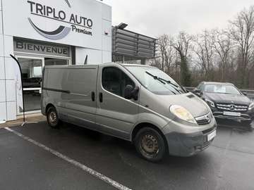 Vivaro F2900 2.0 CDTI - 115  Fourgon Pack Clim ATTELAGE + CLIM