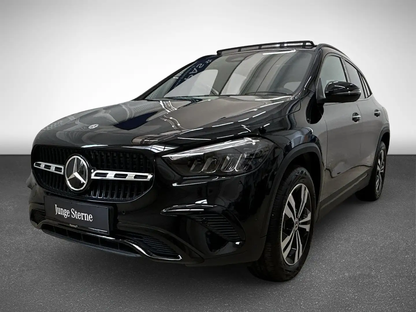Mercedes-Benz GLA 200 Cam PTS Navi Pano Wide LED EASY-PACK SHZ Schwarz - 2