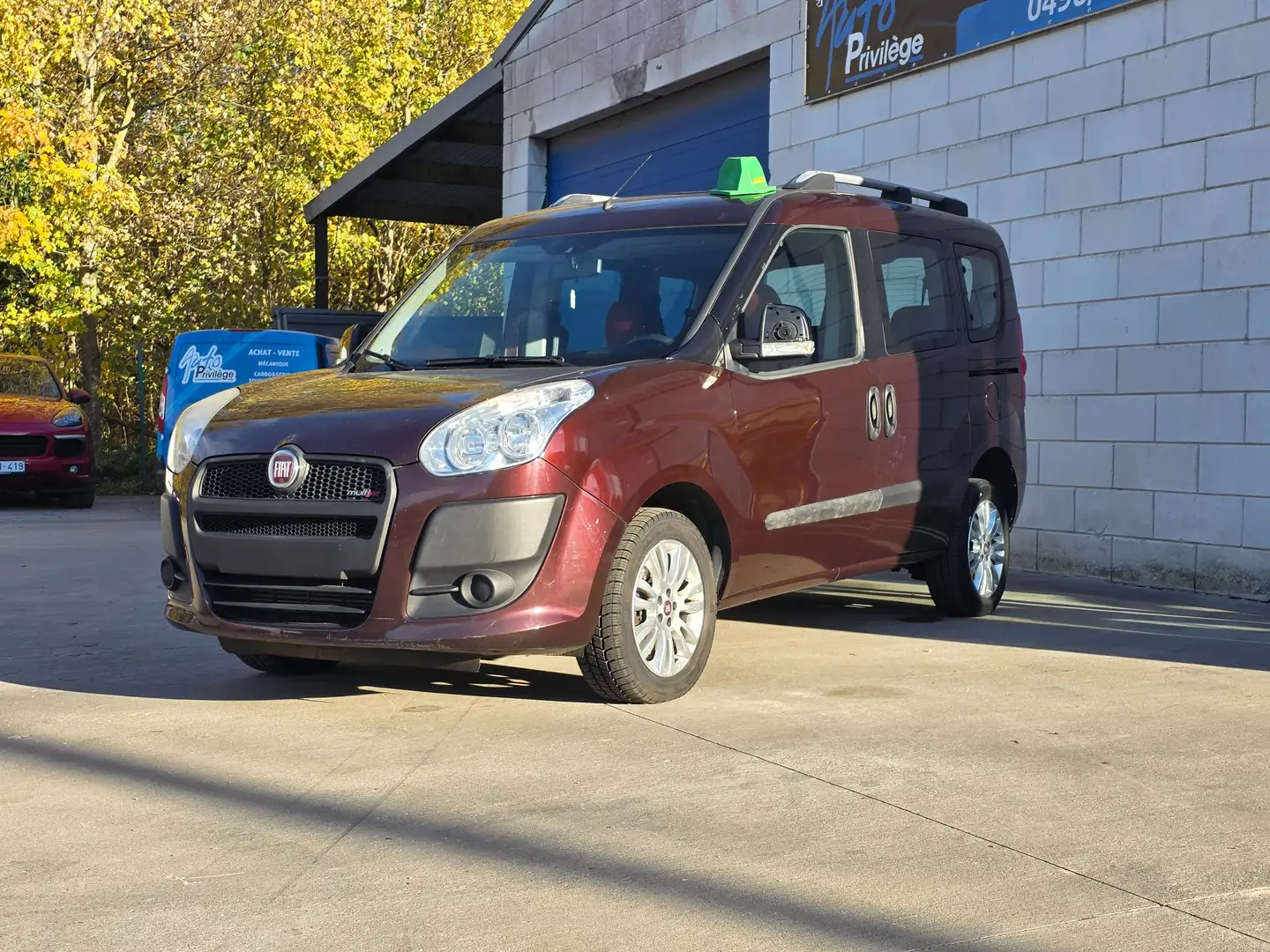 Fiat Doblo Doblo 1.6 Multijet Lounge DPF Rood - 2