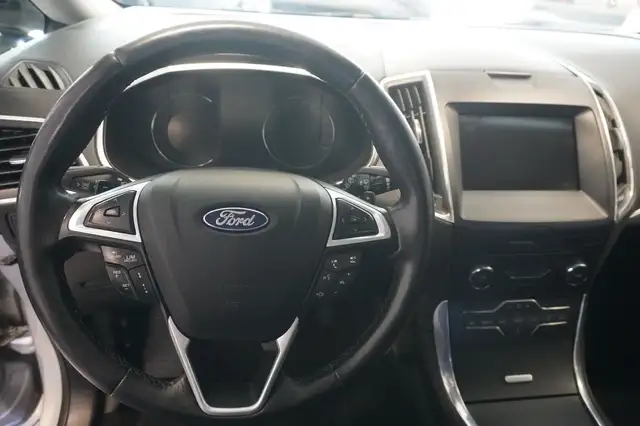Ford Galaxy view 12