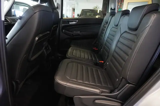 Ford Galaxy view 9