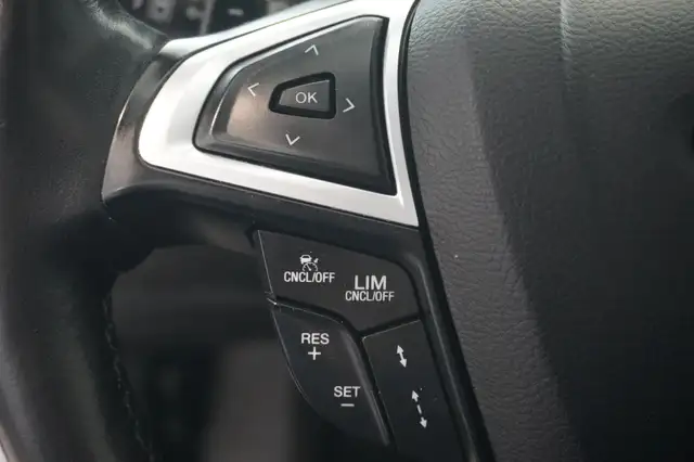 Ford Galaxy view 13