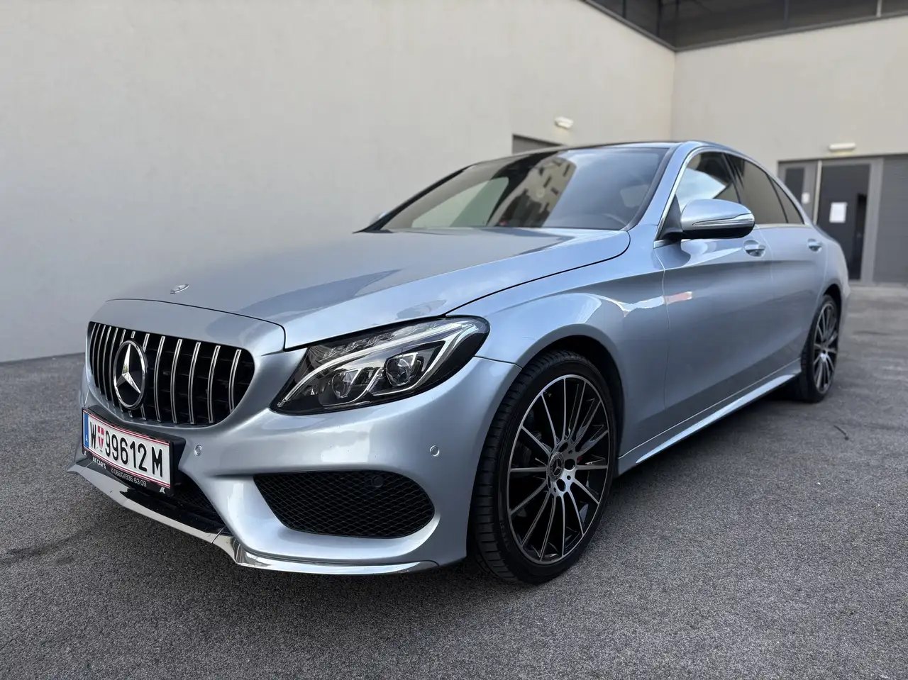 Mercedes-Benz C 220