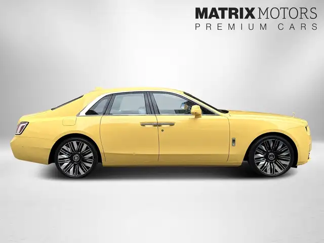 Rolls-Royce Ghost view 5