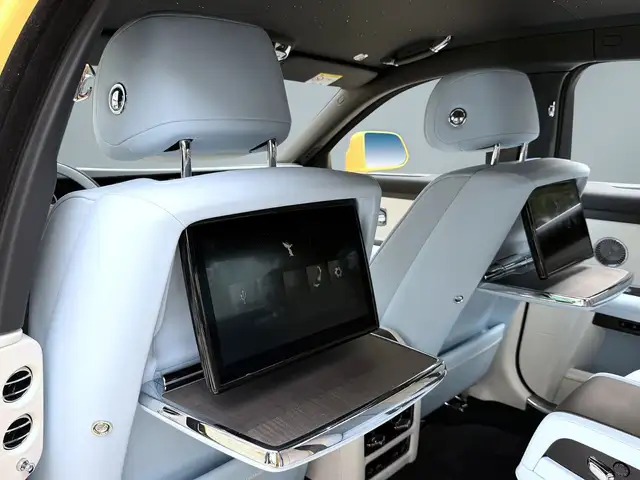 Rolls-Royce Ghost view 8