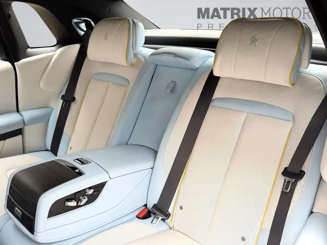 Rolls-Royce Ghost view 12