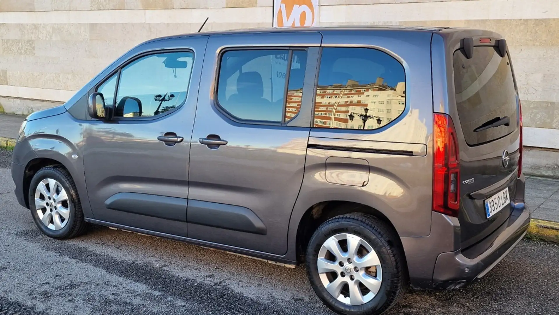 Opel Combo Life 1.5TD S/S Selective L 100 Gris - 2