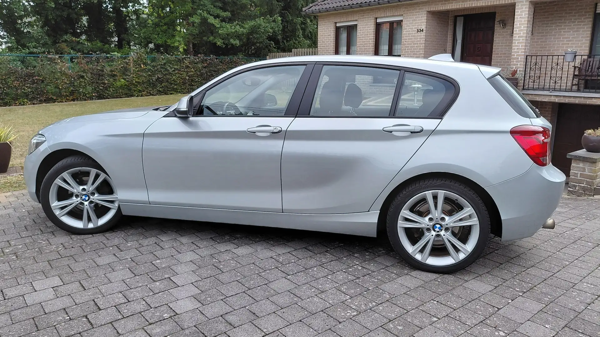 BMW 116 116d - 1