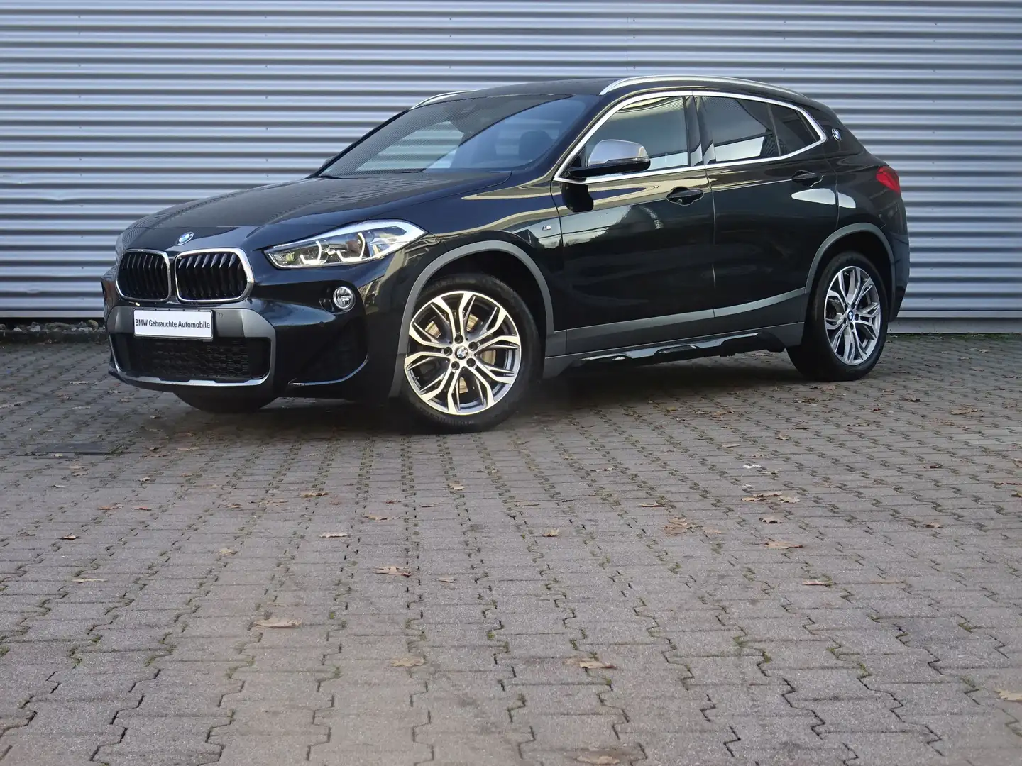 BMW X2 xDrive20d M Sport X LED Navi+ HuD HiFi Pano Schwarz - 1