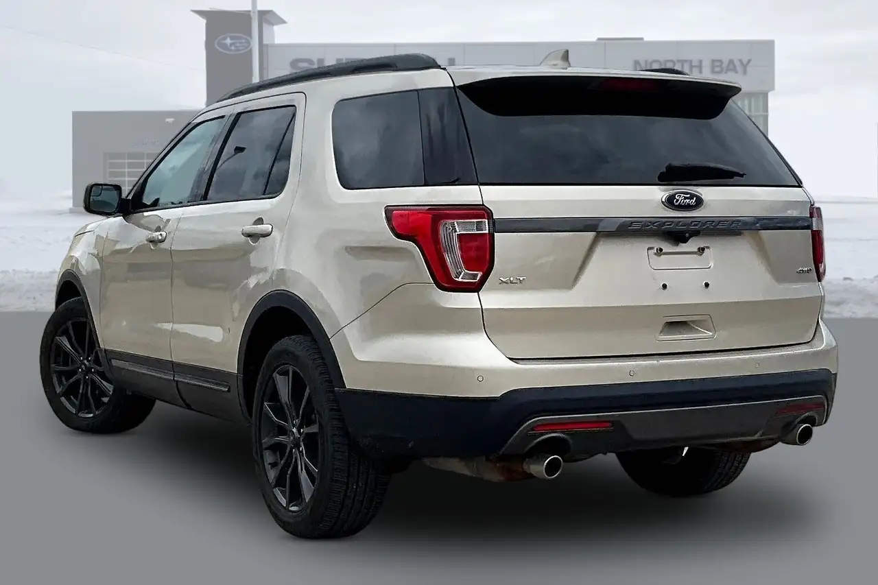 Ford Explorer photo Ford Explorer