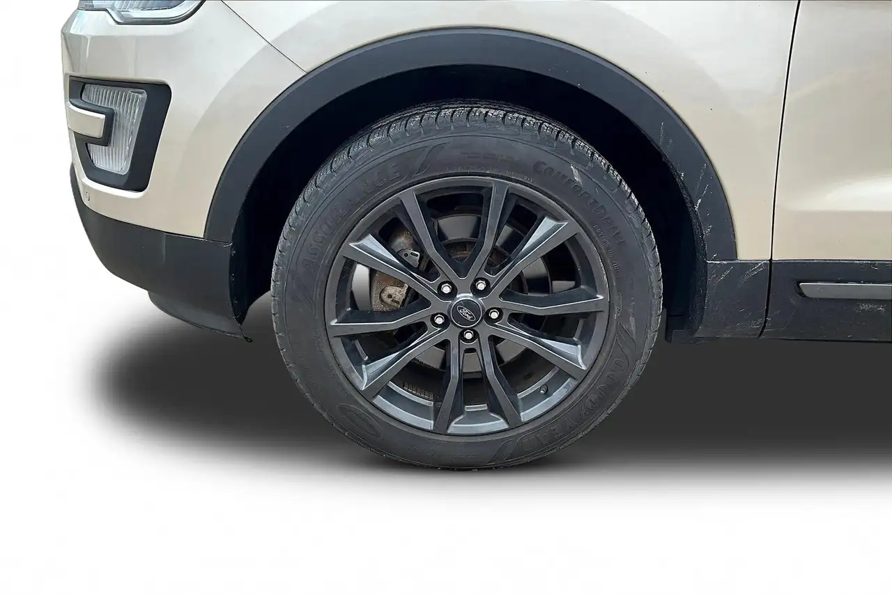 Ford Explorer photo Ford Explorer