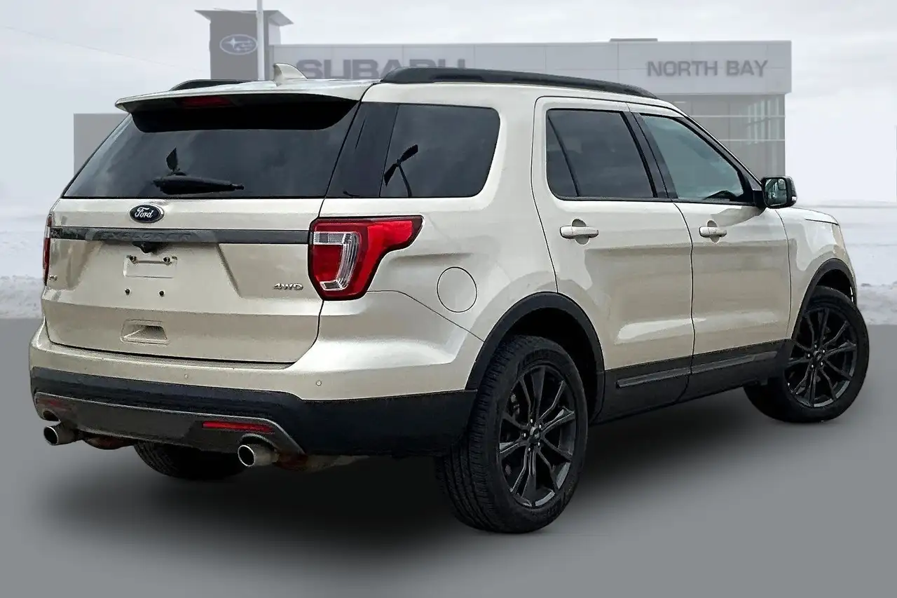 Ford Explorer photo Ford Explorer