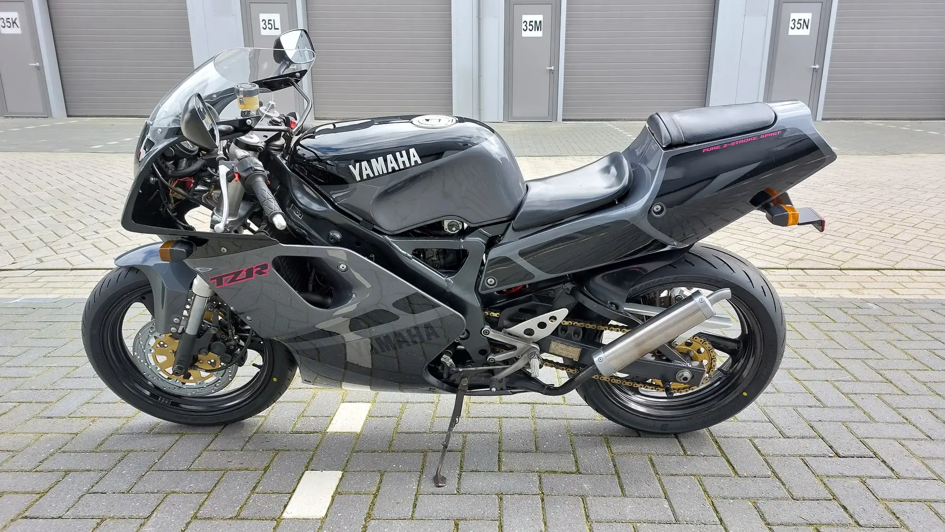 Yamaha TZR 250 3XV Zwart - 2