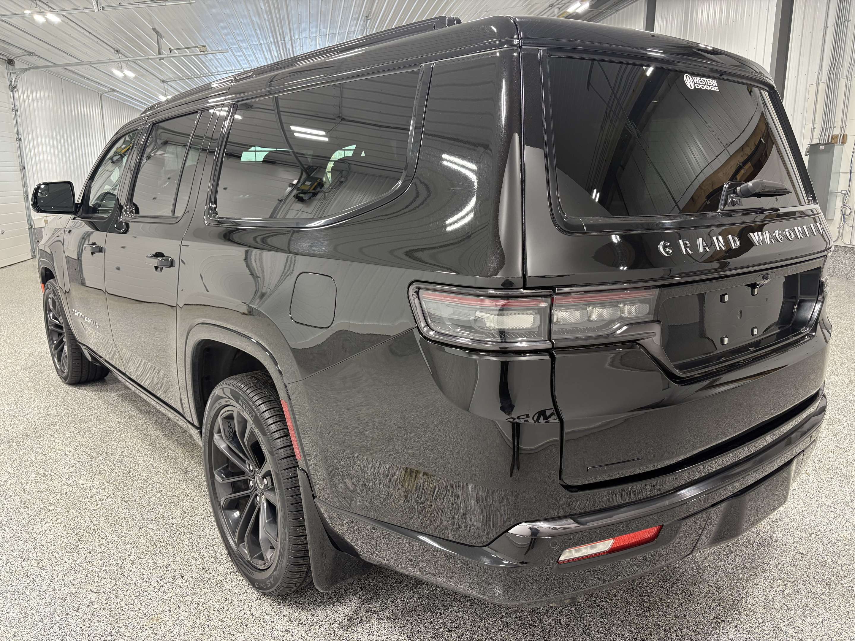 2023 Jeep Grand Wagoneer L