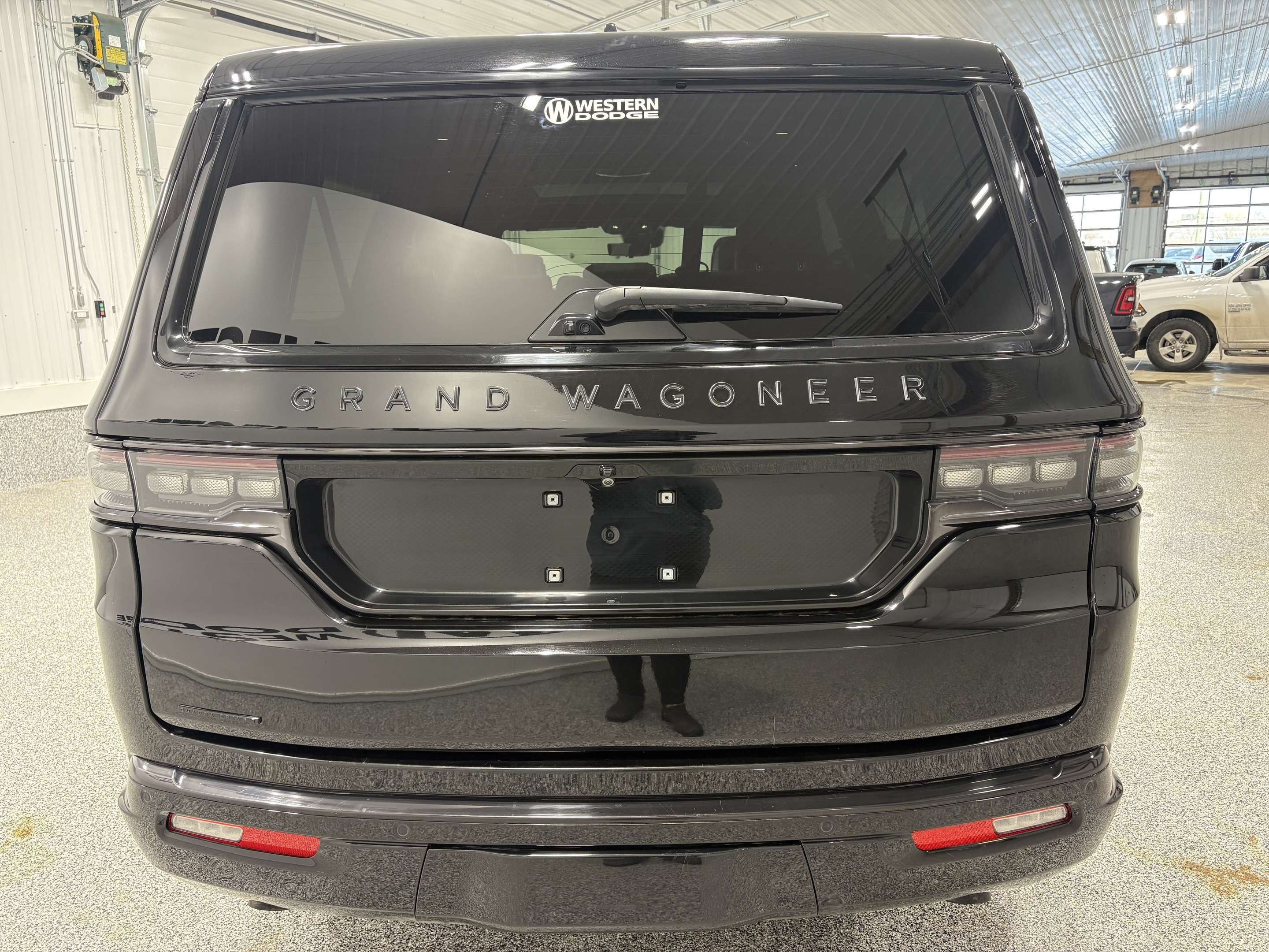2023 Jeep Grand Wagoneer L