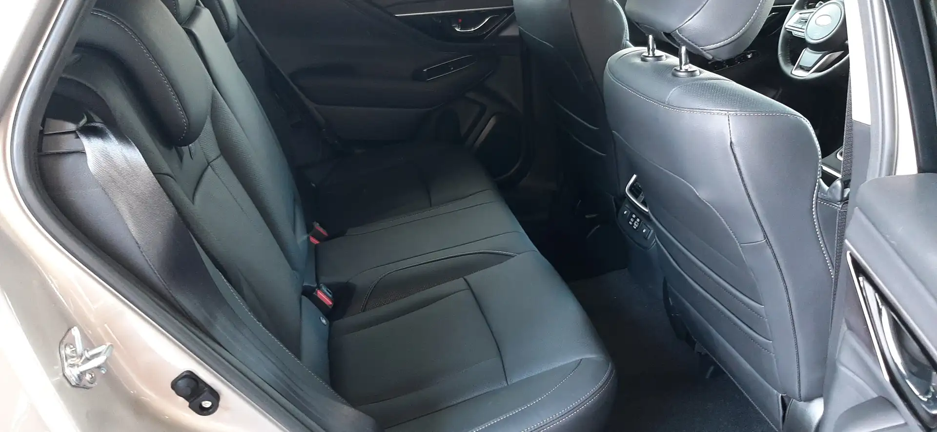 Subaru OUTBACK Outback 2.5i Premium Mod' 25*8 J-GAR*HK-SOUND*NAVI Beige - 2